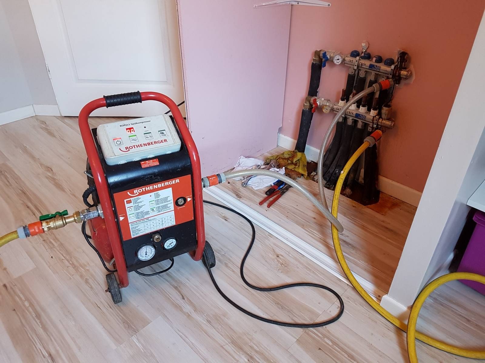 Pendik Orta Protherm Hermetik Şofben Petek Temizliği